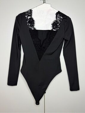 NWOT SHEIN Black Lace Back Bodysuit Size M